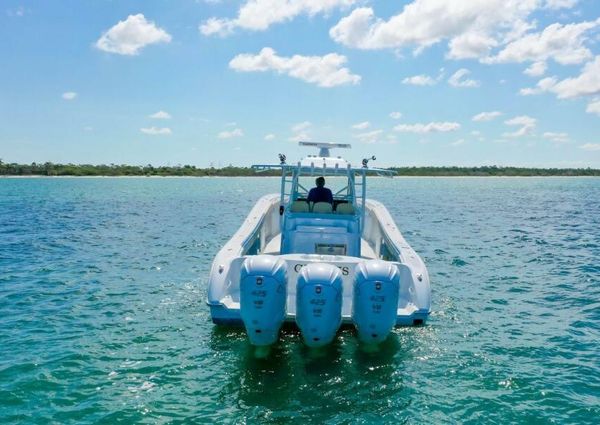 Yellowfin 42 Center Console image