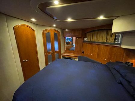 Cruisers Yachts 455 Express Motoryacht image