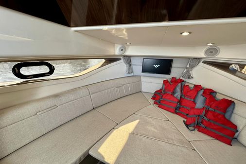 Sea Ray 320 Sundancer OB image