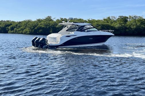 Sea Ray 320 Sundancer OB image