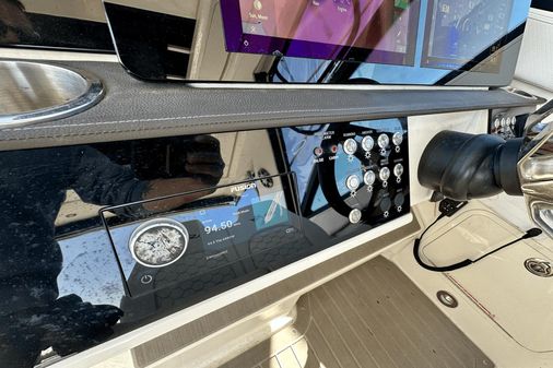 Sea Ray 320 Sundancer OB image