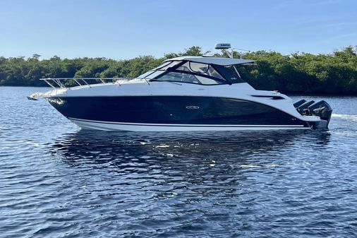 Sea Ray 320 Sundancer OB image