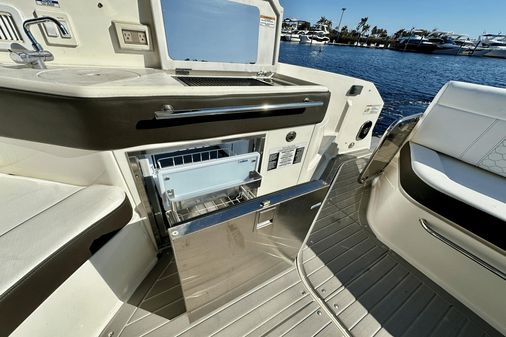 Sea Ray 320 Sundancer OB image