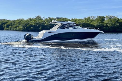 Sea Ray 320 Sundancer OB image