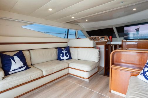 Azimut 43 Fly image