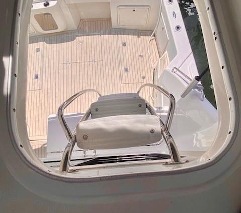 Riviera 37-FLYBRIDGE image