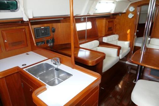 Beneteau 361 image