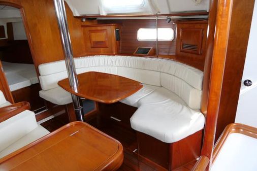 Beneteau 361 image