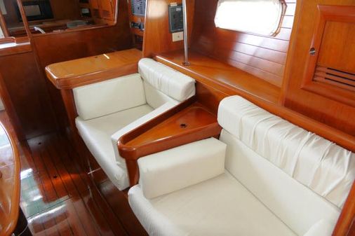 Beneteau 361 image