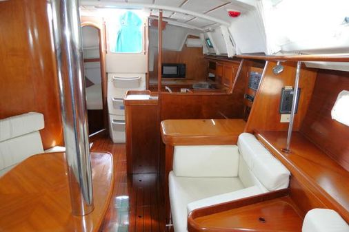 Beneteau 361 image