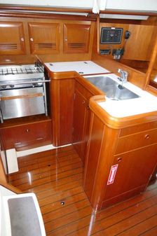 Beneteau 361 image