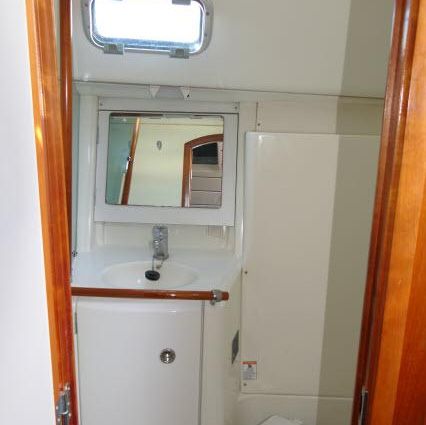 Beneteau 361 image