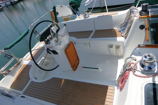 Beneteau 361 image