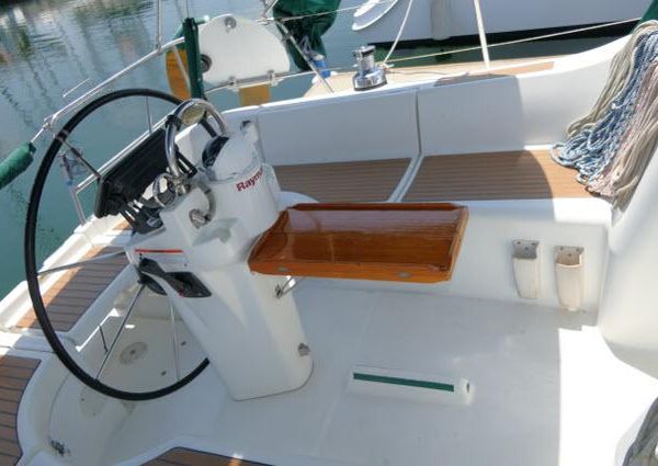 Beneteau 361 image