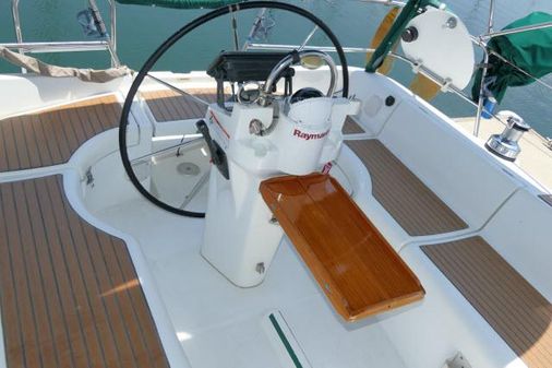 Beneteau 361 image