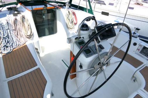 Beneteau 361 image