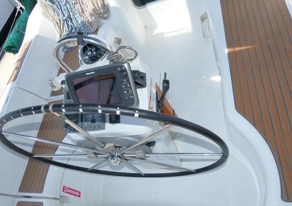 Beneteau 361 image