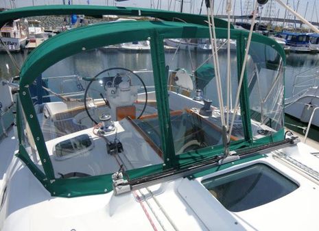 Beneteau 361 image