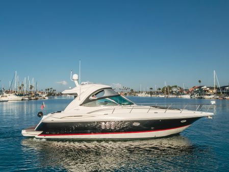 Cruisers Yachts 420 Express image