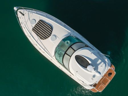 Cruisers Yachts 420 Express image