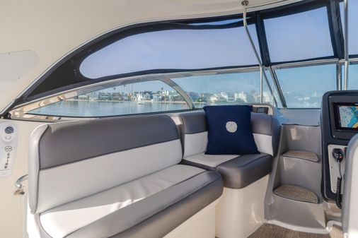 Cruisers Yachts 420 Express image