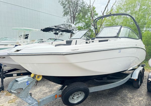 Yamaha-boats AR240 image