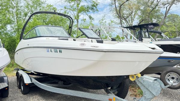 Yamaha Boats AR240