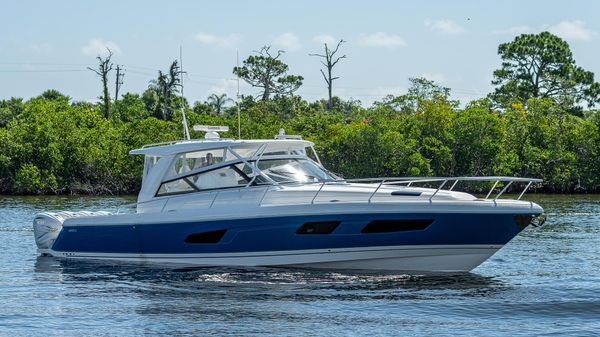 Intrepid 477 Evolution
