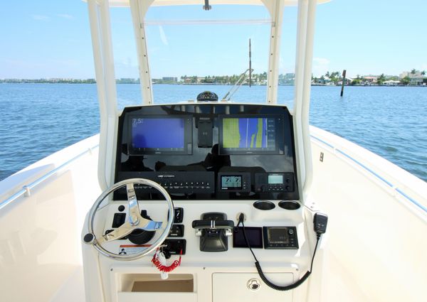 Cobia 280-CC-WITH-SEAKEEPER image