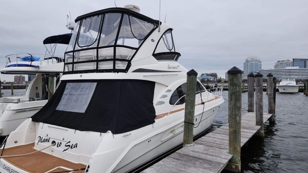 Sea Ray 44 Sedan Bridge