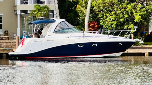 Rinker 350 Express Cruiser image