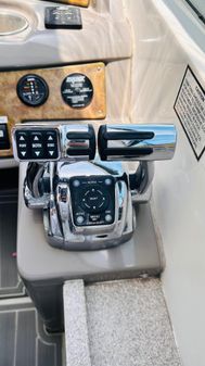 Rinker 350 Express Cruiser image