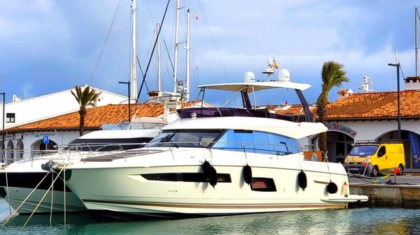 Prestige 560