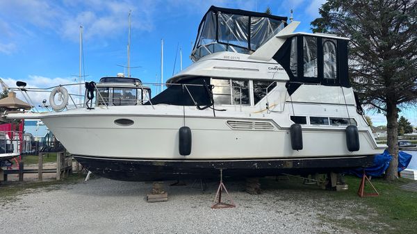 Carver 325 Aft Cockpit Motoryacht 