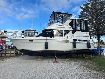 Carver 325-AFT-COCKPIT-MOTORYACHT image