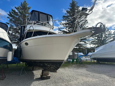 Carver 325-AFT-COCKPIT-MOTORYACHT image