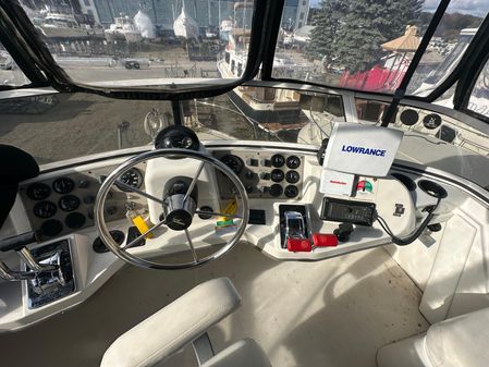 Carver 325-AFT-COCKPIT-MOTORYACHT image