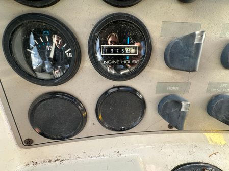 Carver 325-AFT-COCKPIT-MOTORYACHT image