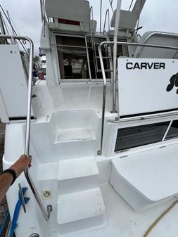 Carver 326 Motor Yacht image