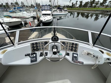 Carver 326 Motor Yacht image