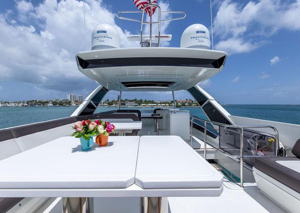 Galeon 640 Fly image