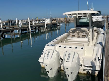 Boston Whaler 250 Outrage image