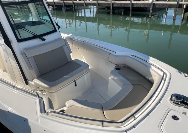 Boston Whaler 250 Outrage image