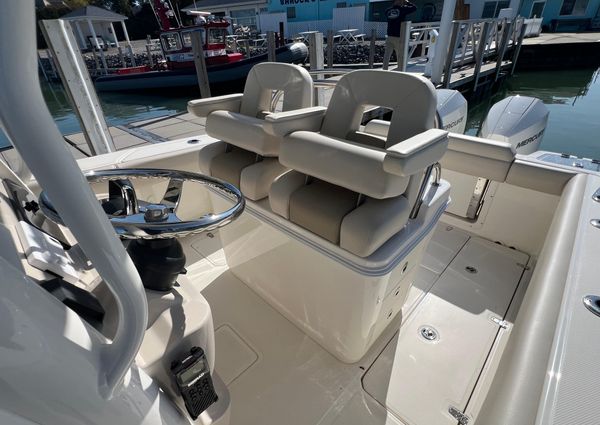 Boston Whaler 250 Outrage image