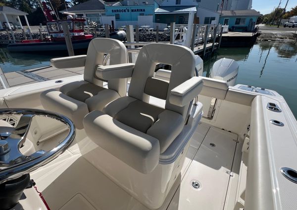 Boston Whaler 250 Outrage image