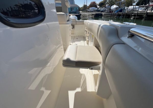 Boston Whaler 250 Outrage image