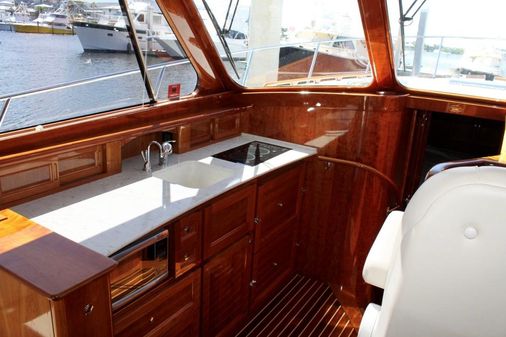 Hinckley Talaria 43 image