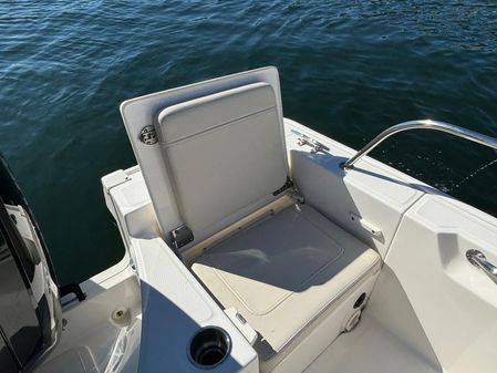 Boston Whaler 210 Montauk image