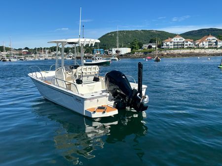 Boston Whaler 210 Montauk image