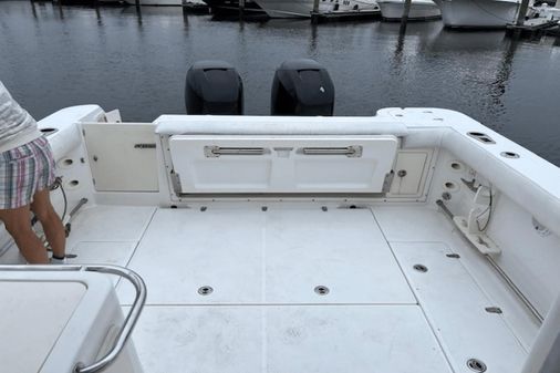 Boston Whaler 305 Conquest image